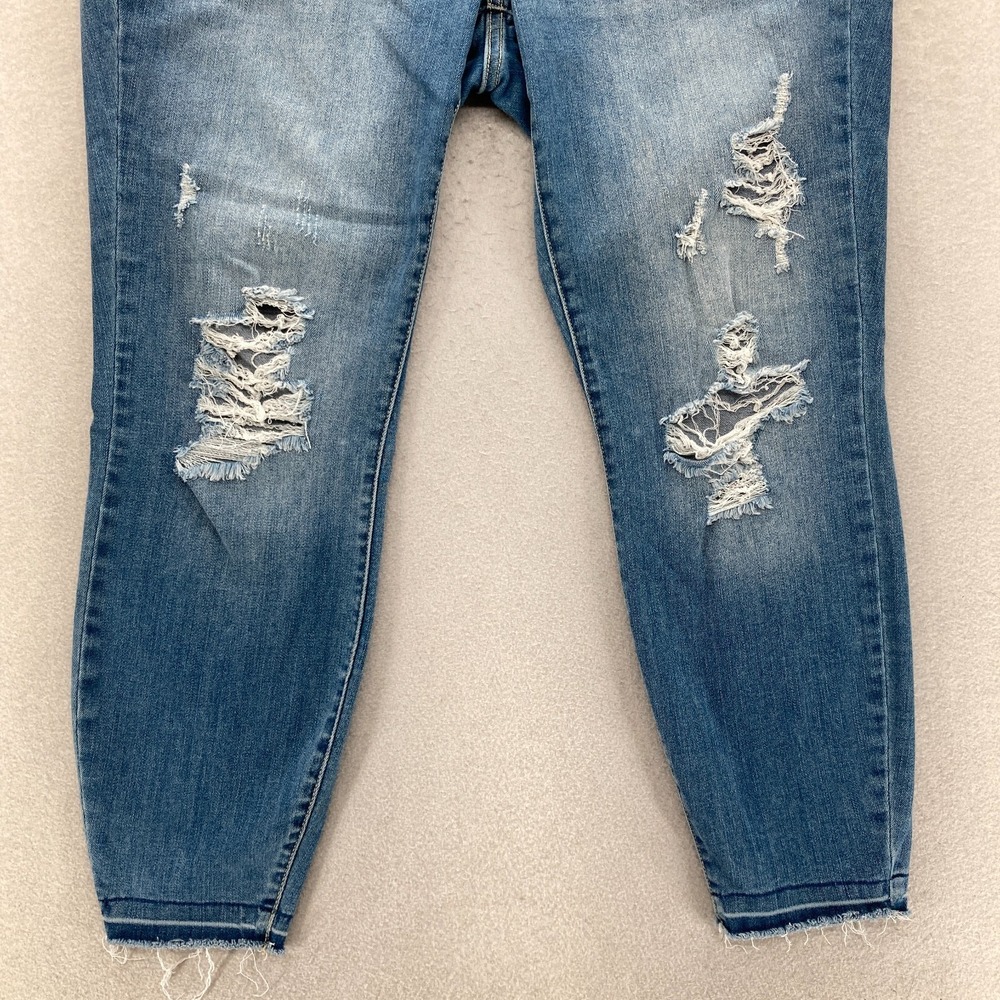 Judy Blue Jeans Women's 16W Skinny Fit Medium Blue Stretch Denim Distressed City - Picture 3 of 13